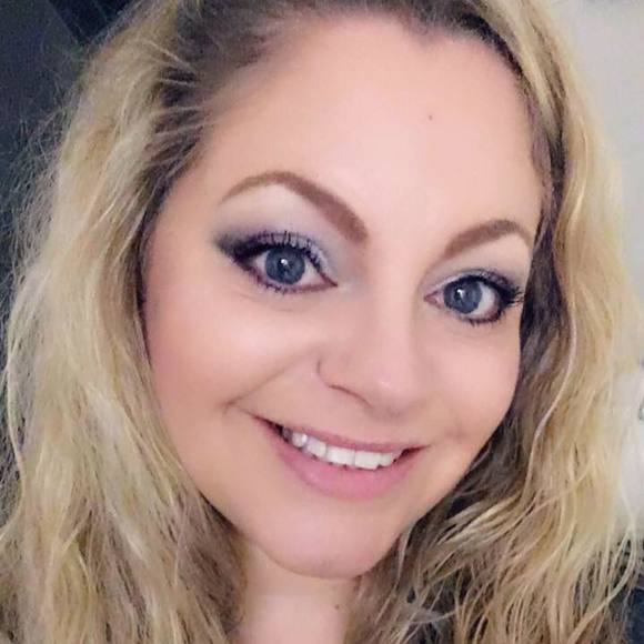 Meet your Posher, Lauren - Picture 1 of 1